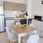 Jardin De Themis, T2, 4p, Parking, Terrasse * アンティーブ
