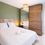Jardin De Themis, T2, 4p, Parking, Terrasse * アンティーブ