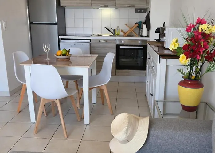 Jardin De Themis, T2, 4p, Parking, Terrasse *