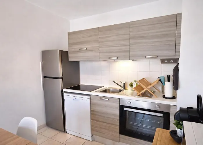 Jardin De Themis, T2, 4p, Parking, Terrasse * Antibes